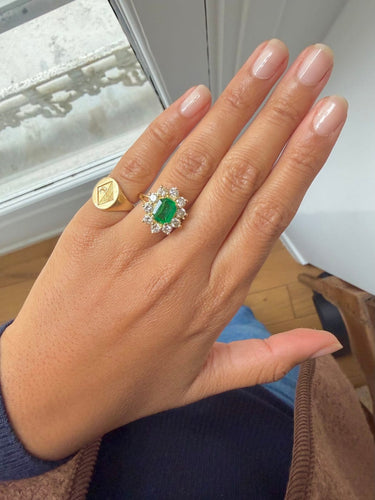 Bague 58 Bague Pompadour en or jaune, émeraude et diamants 58 Facettes vznlzppzp