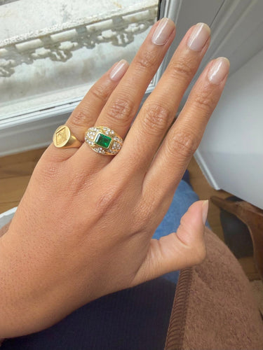 Bague 54 Bague bandeau en or jaune, émeraude et diamants 58 Facettes foapaf