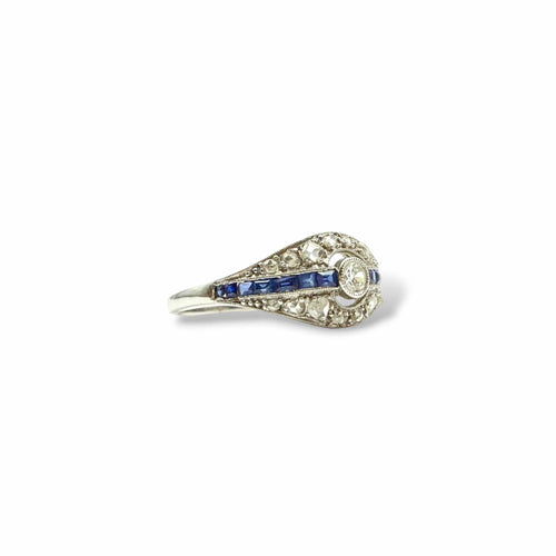 Bague 55 Bague Art déco en or blanc 18 carats, diamant et saphirs 58 Facettes
