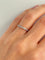 Bague 50 Alliance américaine coussin en or blanc 18 carats avec diamants, années 1990 58 Facettes