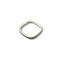 Bague 50 Alliance américaine coussin en or blanc 18 carats avec diamants, années 1990 58 Facettes