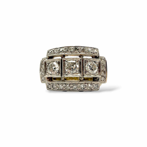 Bague 55 Bague moderniste en or blanc et diamants - Années 1950 58 Facettes