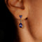 Boucles d'oreilles Boucles d’oreilles pendantes articulées en or jaune 14 carats, tanzanites, saphirs et diamants 58 Facettes E0067