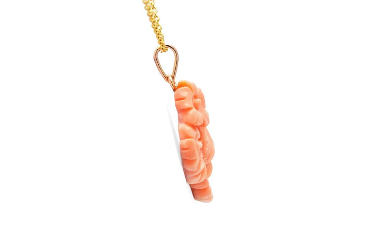 Pendentif Pendentif années 70 en or jaune 18 carats et corail à motifs floraux 58 Facettes B966