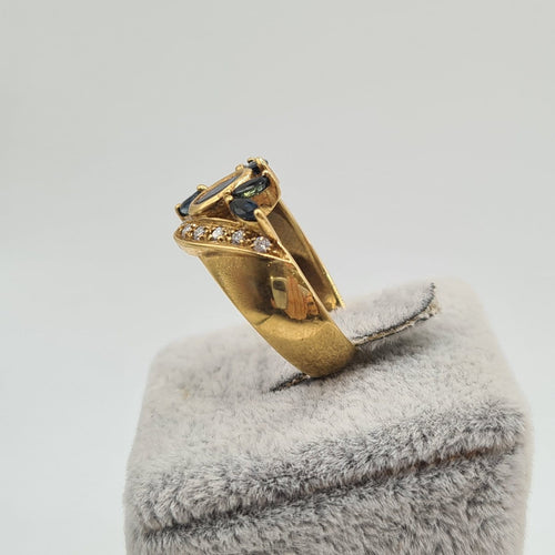 Bague 52 Bague en or jaune 18k avec diamants et saphir 58 Facettes #4960