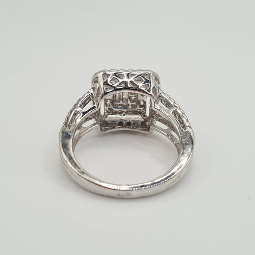 Bague 53 Bague en or blanc 18k avec diamants 58 Facettes #4967
