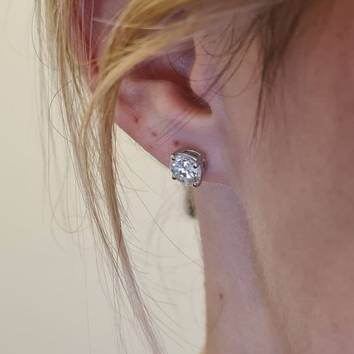Boucles d’oreilles en or blanc avec diamants naturels 58 Facettes #5047