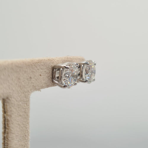 Boucles d’oreilles en or blanc avec diamants naturels 58 Facettes #5047