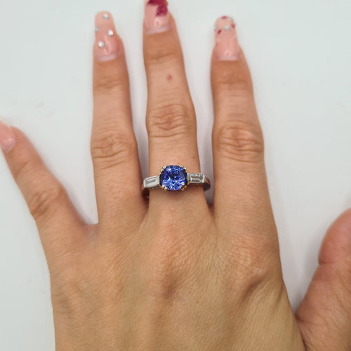 Bague en or blanc 18k avec tanzanite 58 Facettes #BT7