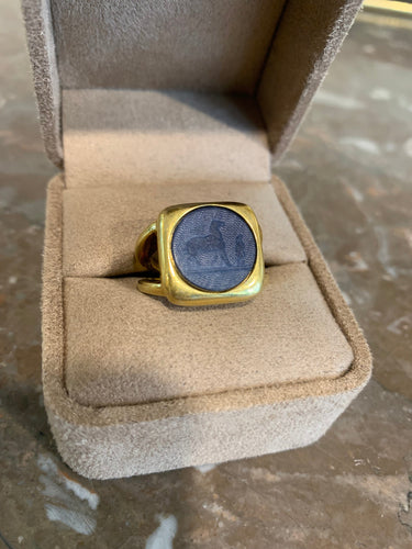 Bague 54 Hermès - Bague chevalière en corozo et métal doré 58 Facettes BS228
