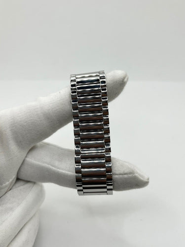 Baume & Mercier - Montre Catwalk 58 Facettes 2415