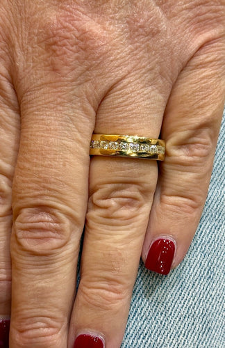 Bague 53 Alliance en or jaune 18 carats, tour complet de diamants sertis rail 58 Facettes Tc