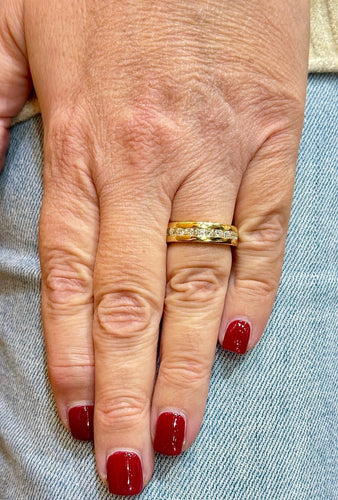 Bague 53 Alliance en or jaune 18 carats, tour complet de diamants sertis rail 58 Facettes Tc