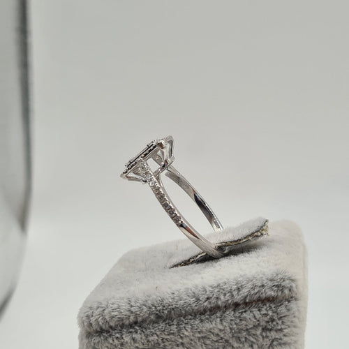 Bague en or blanc 18k avec diamants 58 Facettes #BT1