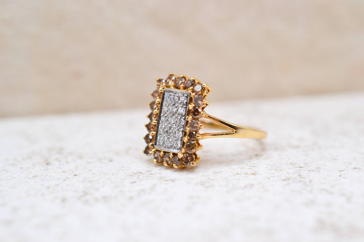 Bague 55 Bague rectangulaire en or jaune et blanc 18 carats, diamants blancs et champagne 58 Facettes 4226