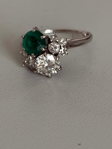 Bague 52.5 Bague Toi & Moi en or gris 18k, émeraude et diamants 58 Facettes LOT 8258