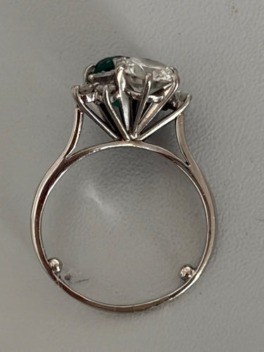 Bague 52.5 Bague Toi & Moi en or gris 18k, émeraude et diamants 58 Facettes LOT 8258