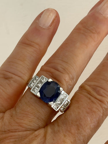 Bague 54 Bague en or gris 18k, saphir de Ceylan et diamants 58 Facettes LOT 8124
