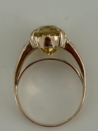 Bague 60 Bague en or rose 18k, saphir jaune de Ceylan 9,52 ct et diamants 58 Facettes LOT 8136
