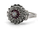 Bague 62 Bague années 50 en or blanc 18 carats, rubis et diamants taille brillant 58 Facettes 24101