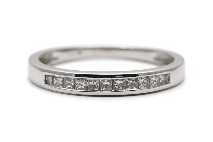 Bague 51 Alliance américaine contemporaine en or blanc 18 carats, diamants taille princesse, environ 0,27 ct 58 Facettes B1002