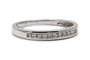 Bague 51 Alliance américaine contemporaine en or blanc 18 carats, diamants taille princesse, environ 0,27 ct 58 Facettes B1002