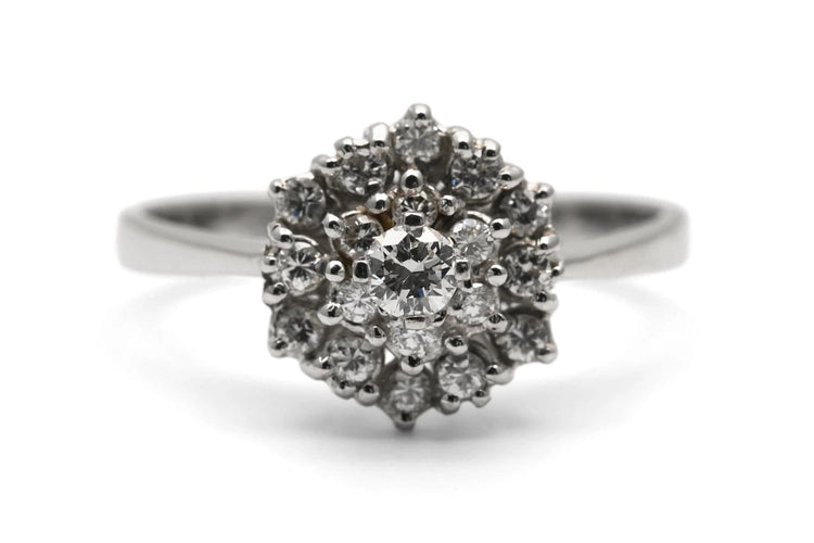 Bague 61 Bague des années 70 en or blanc 18 carats et diamants taille brillant 58 Facettes 24102