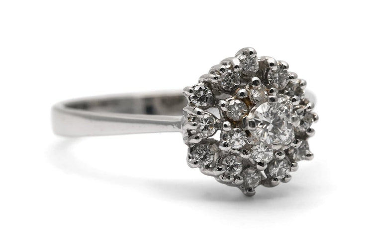 Bague 61 Bague des années 70 en or blanc 18 carats et diamants taille brillant 58 Facettes 24102
