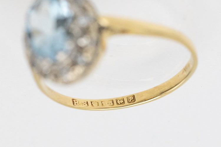 Bague 54.5 Bague en or jaune et blanc 18 carats, aigue-marine et diamants 58 Facettes 13667