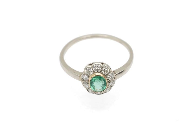 Bague 56 Bague vintage en or blanc 14 carats, émeraude et diamants 58 Facettes 13747