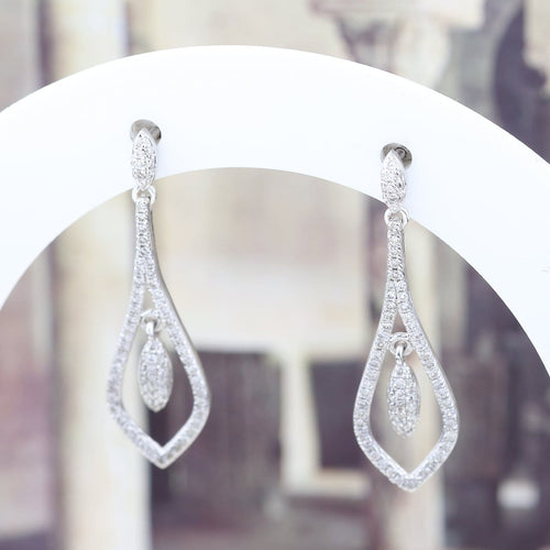 Boucles d'oreilles Boucles d’oreilles pendantes en or blanc 18k et diamants 0,75 ct 58 Facettes 2B-H