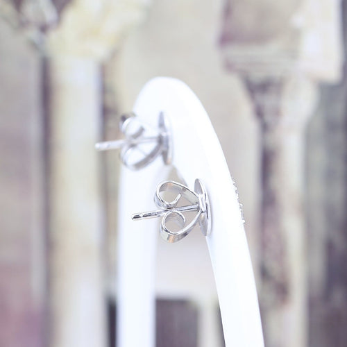 Boucles d'oreilles Boucles d’oreilles en or blanc 18k avec diamants, 0,48 ct 58 Facettes 2B-F