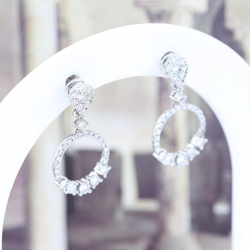 Boucles d'oreilles Boucles d’oreilles pendantes articulées en or blanc 18k, diamants 0,97 ct 58 Facettes 2B-L