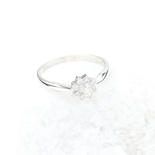Bague 53 Bague rosette en or blanc 18 carats et diamants, 0,31 ct 58 Facettes 2B-ÑÑ