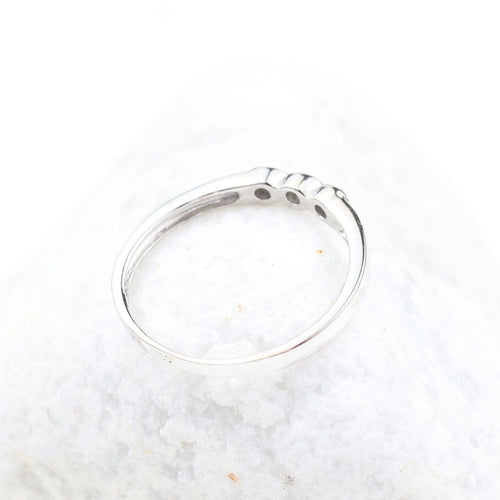 Bague 54 Bague entrelacée en or blanc 18k avec trois diamants, 0,06 ct 58 Facettes 2B-JJ