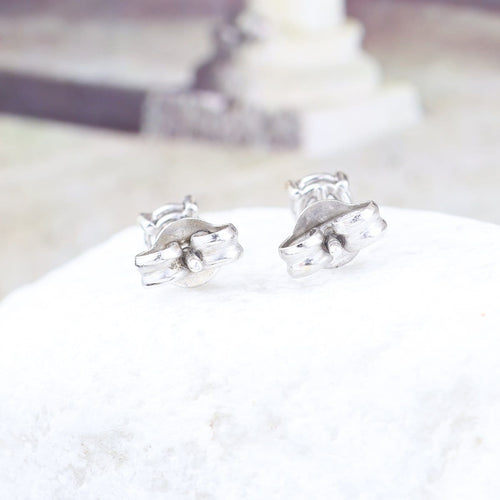 Boucles d'oreilles Boucles d’oreilles solitaires en or blanc 18 carats, diamants 0,24 ct 58 Facettes 2B-Q
