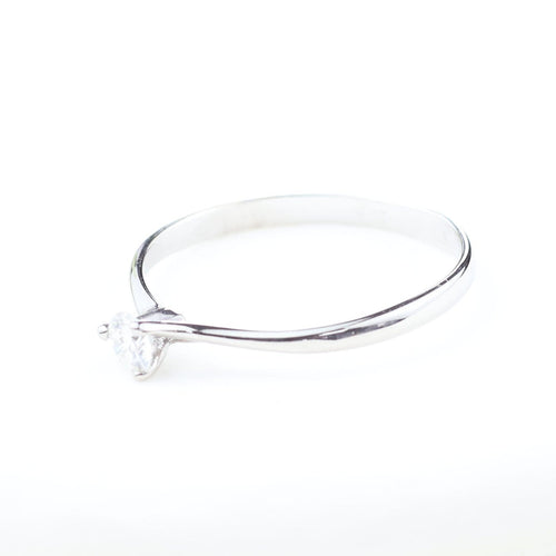 Bague 50 Bague solitaire en or blanc 18 carats avec diamant de 0,12 ct 58 Facettes 2B-TT
