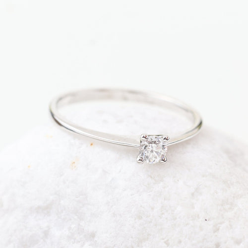 Bague 53 Bague solitaire en or blanc 18 carats avec diamant de 0,15 ct 58 Facettes 2B-RR