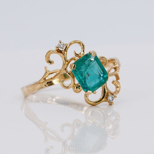 Bague 59 Émeraude en volutes - Bague en or jaune 18 carats avec émeraude et diamants 58 Facettes R0015