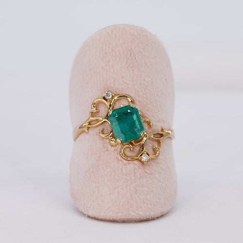 Bague 59 Émeraude en volutes - Bague en or jaune 18 carats avec émeraude et diamants 58 Facettes R0015