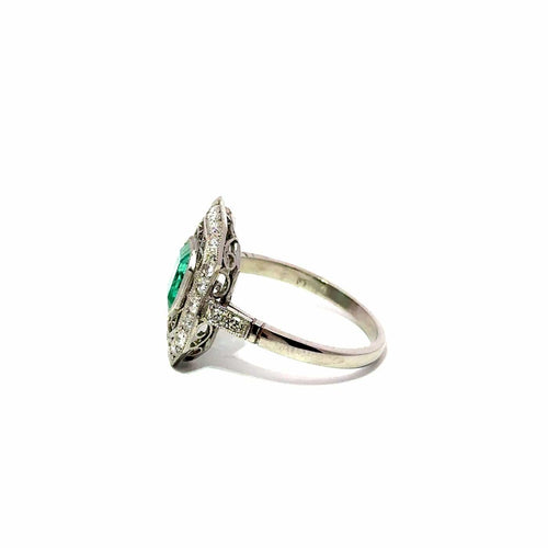Bague 56 Bague d’inspiration Art déco en platine, émeraude colombienne et diamants 58 Facettes 50554