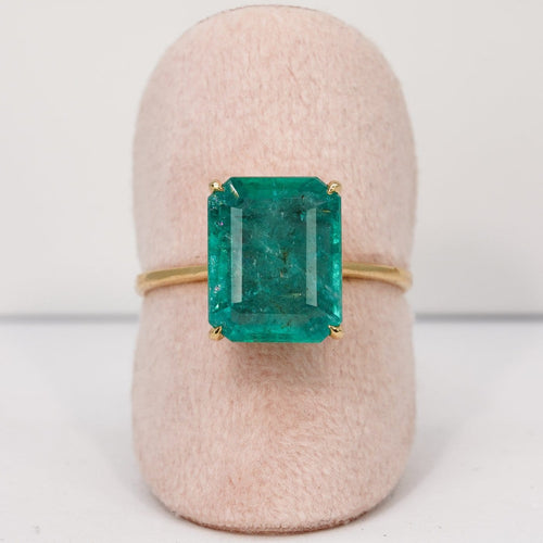 Bague 60 Bague solitaire en or jaune 18k avec émeraude naturelle de 5,80 ct 58 Facettes R0013