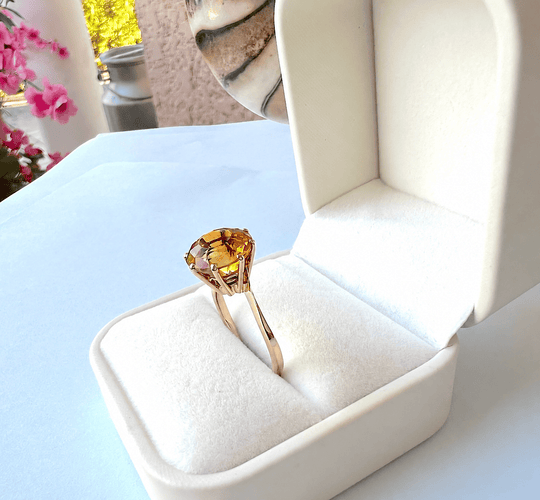 Bague 58.5 Bague solitaire en or jaune 18 carats avec citrine 58 Facettes 408