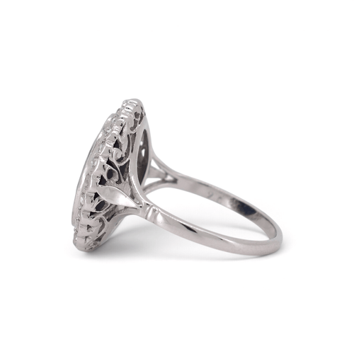 Bague 53 Bague Art déco pompadour en platine, saphir naturel et diamants taille rose, vers 1920 58 Facettes RI-1098