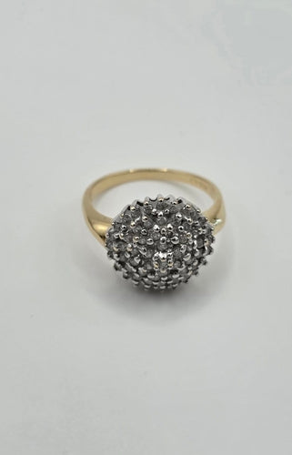 Bague 54.5 Bague dôme Pompon en or jaune 18 carats pavée de diamants 58 Facettes Bague dome fleur