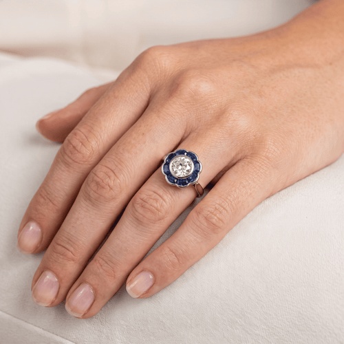 Bague 48 Bague Art déco en platine, diamant taille ancienne 0,90 ct et saphirs naturels 58 Facettes RI-1097