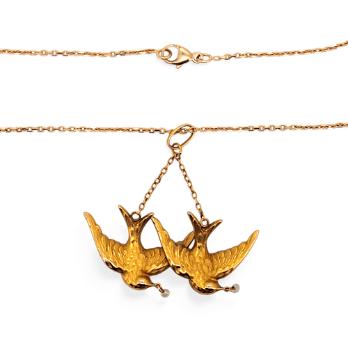 Collier Collier pendentif ancien en or 18k avec deux hirondelles et perles naturelles, vers 1900 58 Facettes NE-1012