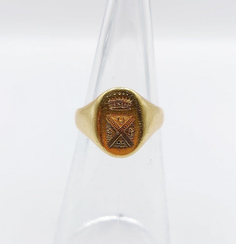 Bague 48 Chevalière antique en or 18k avec armoiries françaises et couronne de comte 58 Facettes A08055
