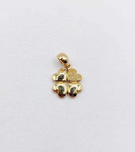 Pendentif Pendentif trèfle vintage en or 18k finement travaillé 58 Facettes A08080