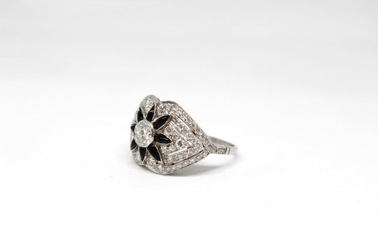 Bague 58 Bague Art déco en platine, diamants et onyx 58 Facettes ANILLO 23